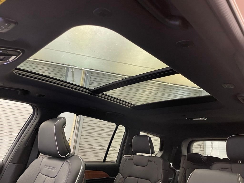 New 2026 Copper Shino Metallic Clear-Coat Exterior Paint Jeep Summit image 20