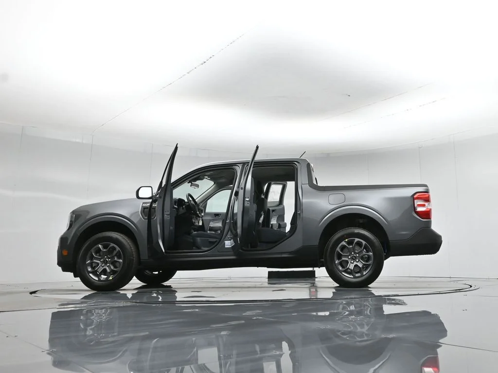 New 2026 Carbonized Gray Metallic Ford XLT image 45