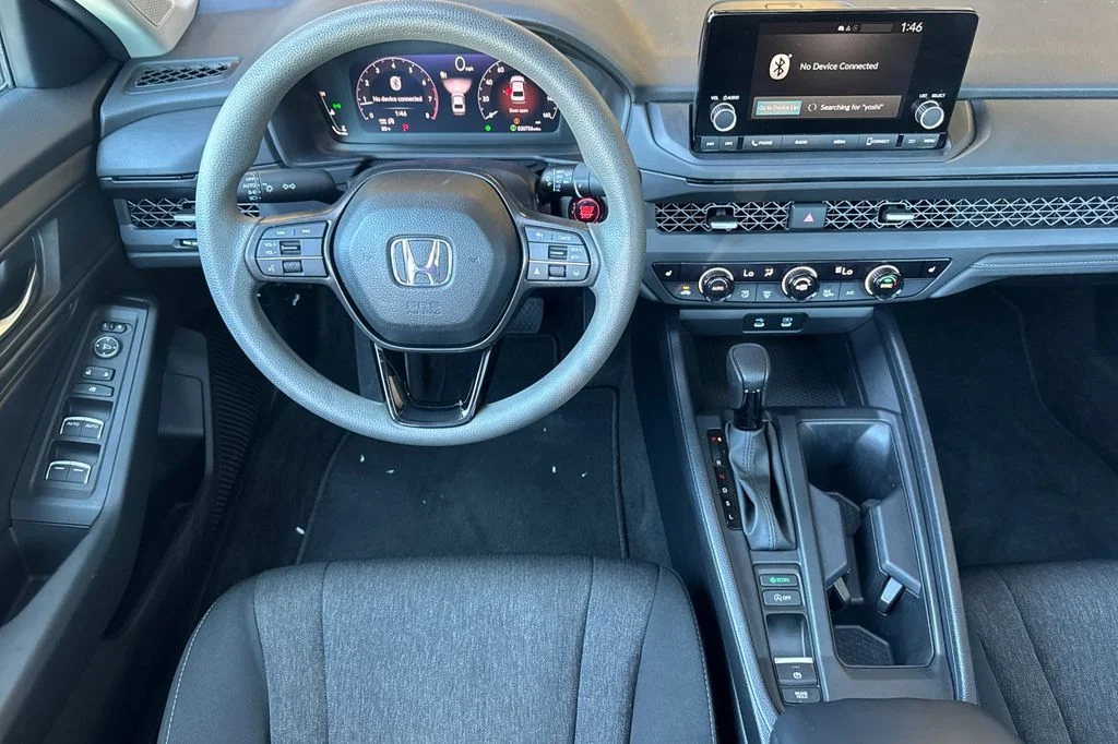 Used 2024  Honda EX image 17