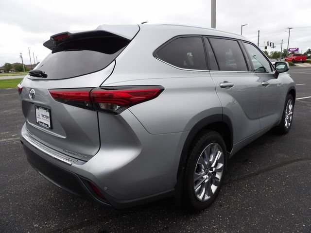 Used 2020 Celestial Silver Metallic Toyota Limited image 7