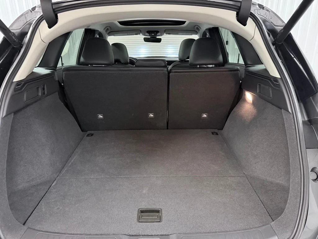 Used 2023 Gray INFINITI LUXE image 32