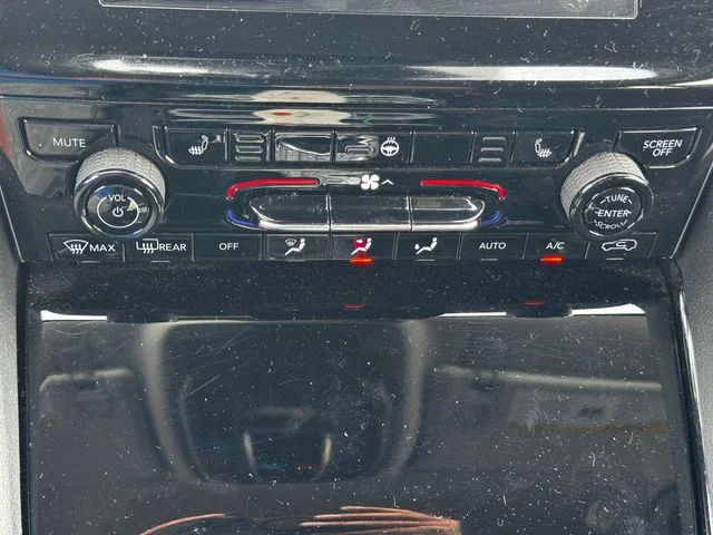 Certified Used 2022 Black Jeep Laredo image 39