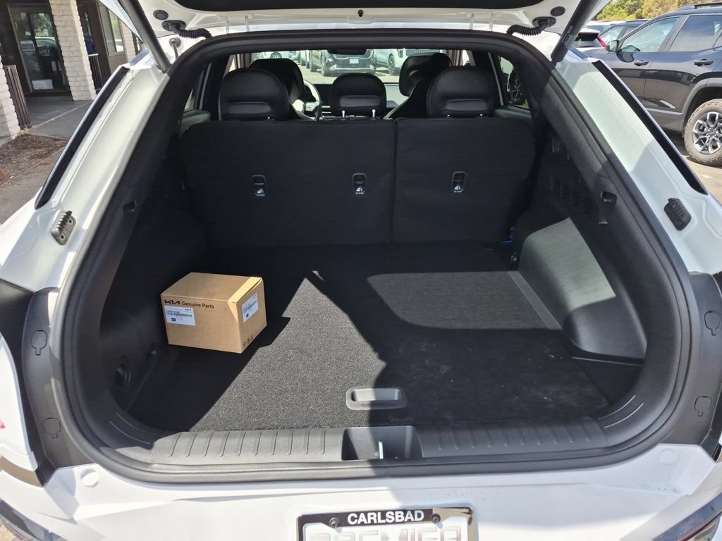 New 2026 Glacial White Pearl / Black Ro Kia GT-LINE image 27