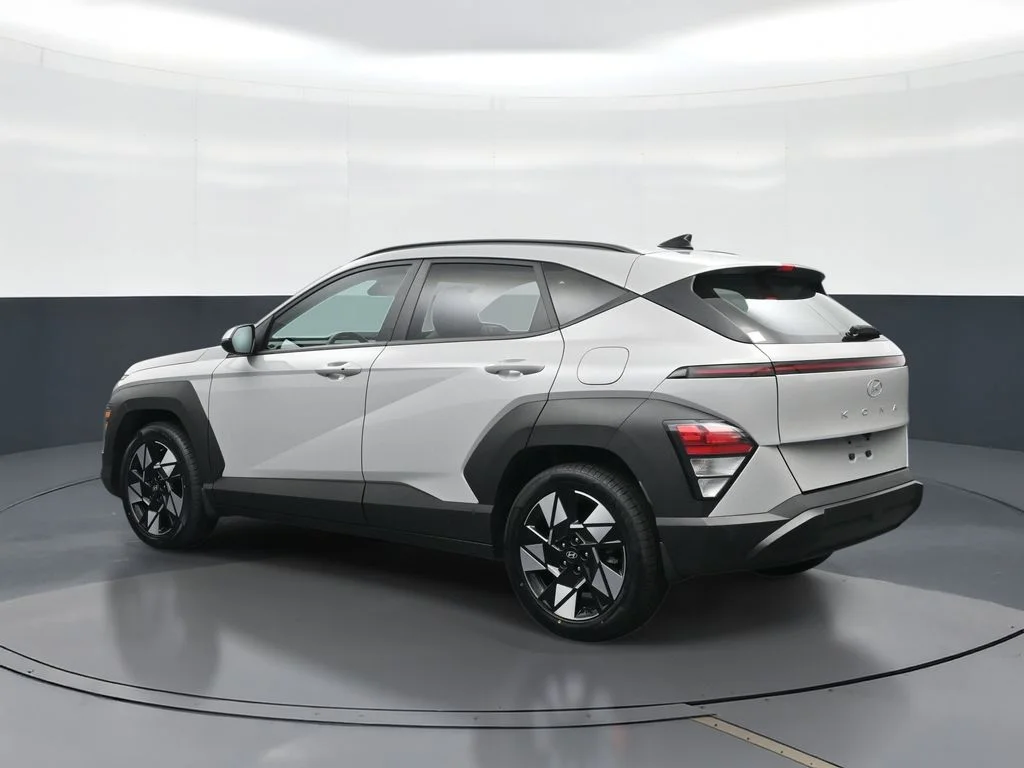 Used 2024 Gray Hyundai SEL image 3