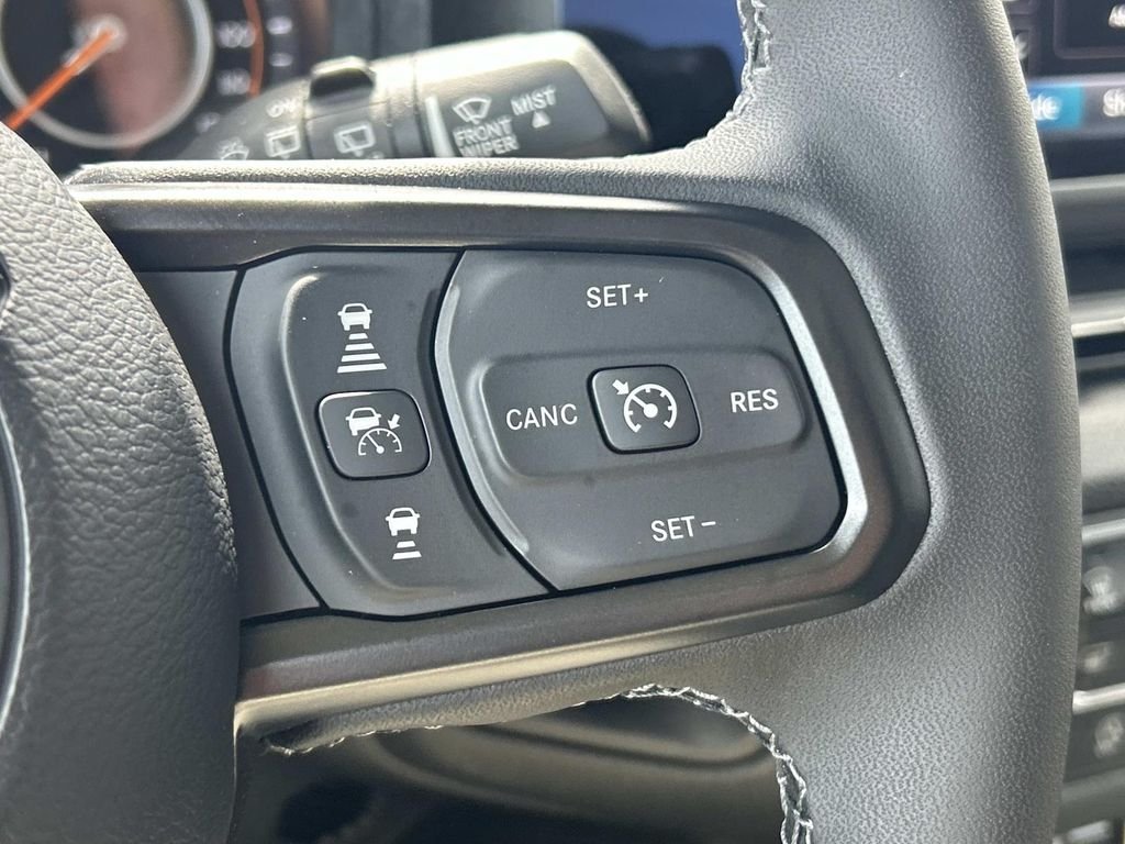 Used 2025 Black Jeep Sport S image 19