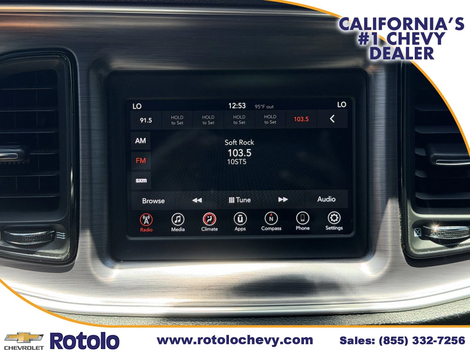 Used 2018 Granite Pearlcoat Dodge SXT image 15