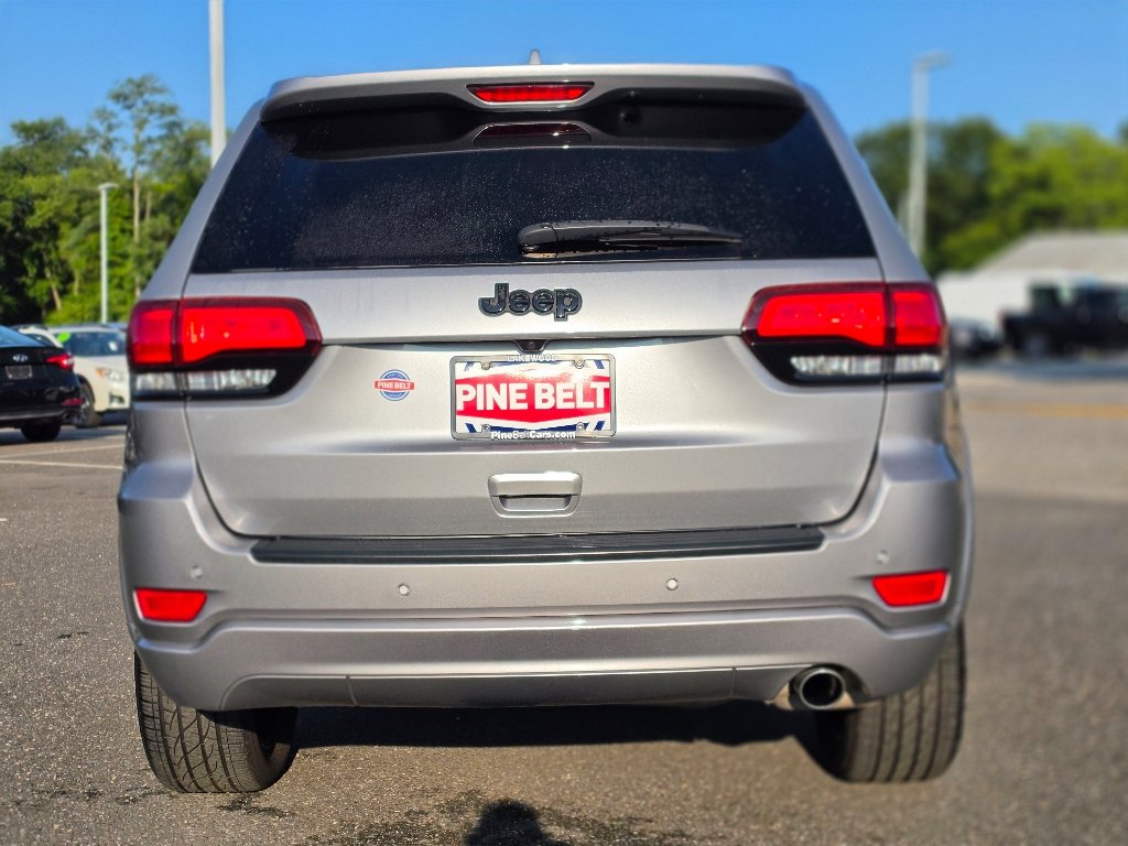 Used 2021 Billet Silver Metallic Clear Coat Jeep Laredo X image 20