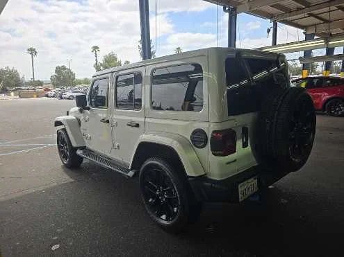 Used 2023 Bright White Clearcoat Jeep Sahara image 6