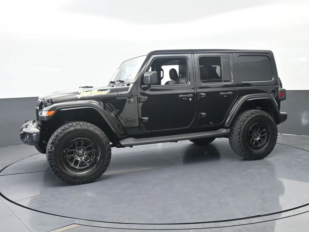 2023 Jeep Wrangler Sport's photo