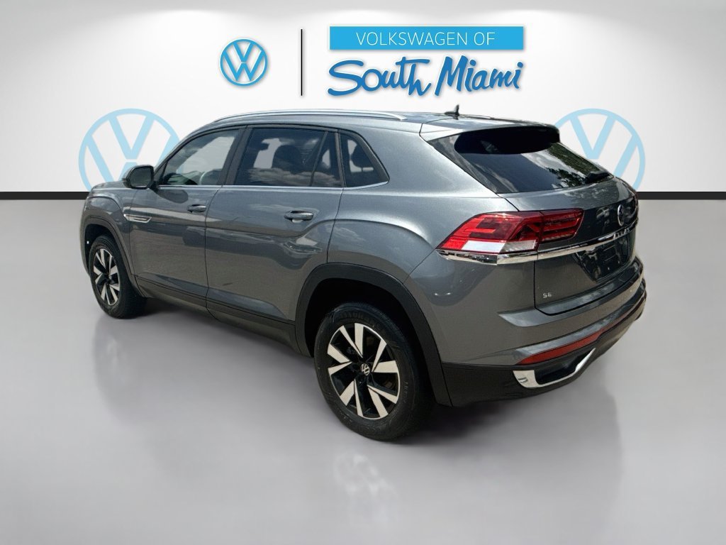 Used 2023  Volkswagen 2.0T SE image 5