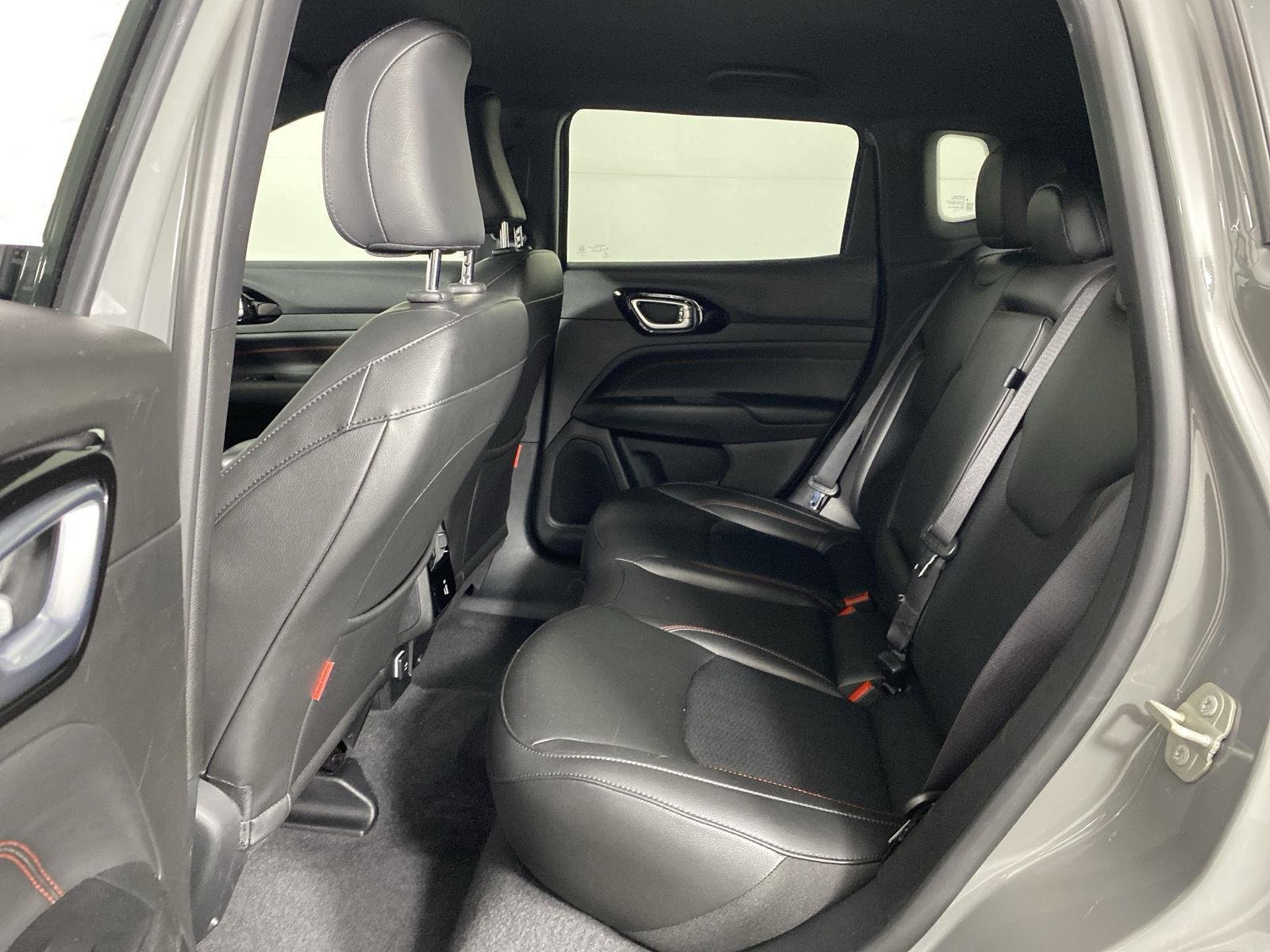 Used 2023 Sting-Gray Clearcoat Jeep Trailhawk image 9