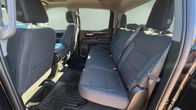Used 2024 Black Chevrolet LT (2FL) image 19