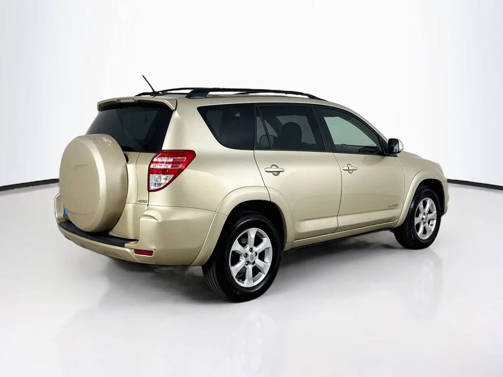 Used 2009 Sandy Beach Metallic Toyota Limited image 7