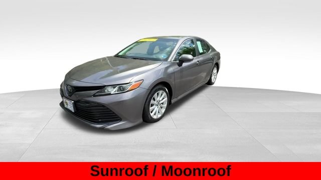 Used 2018 Gray Toyota LE image 5