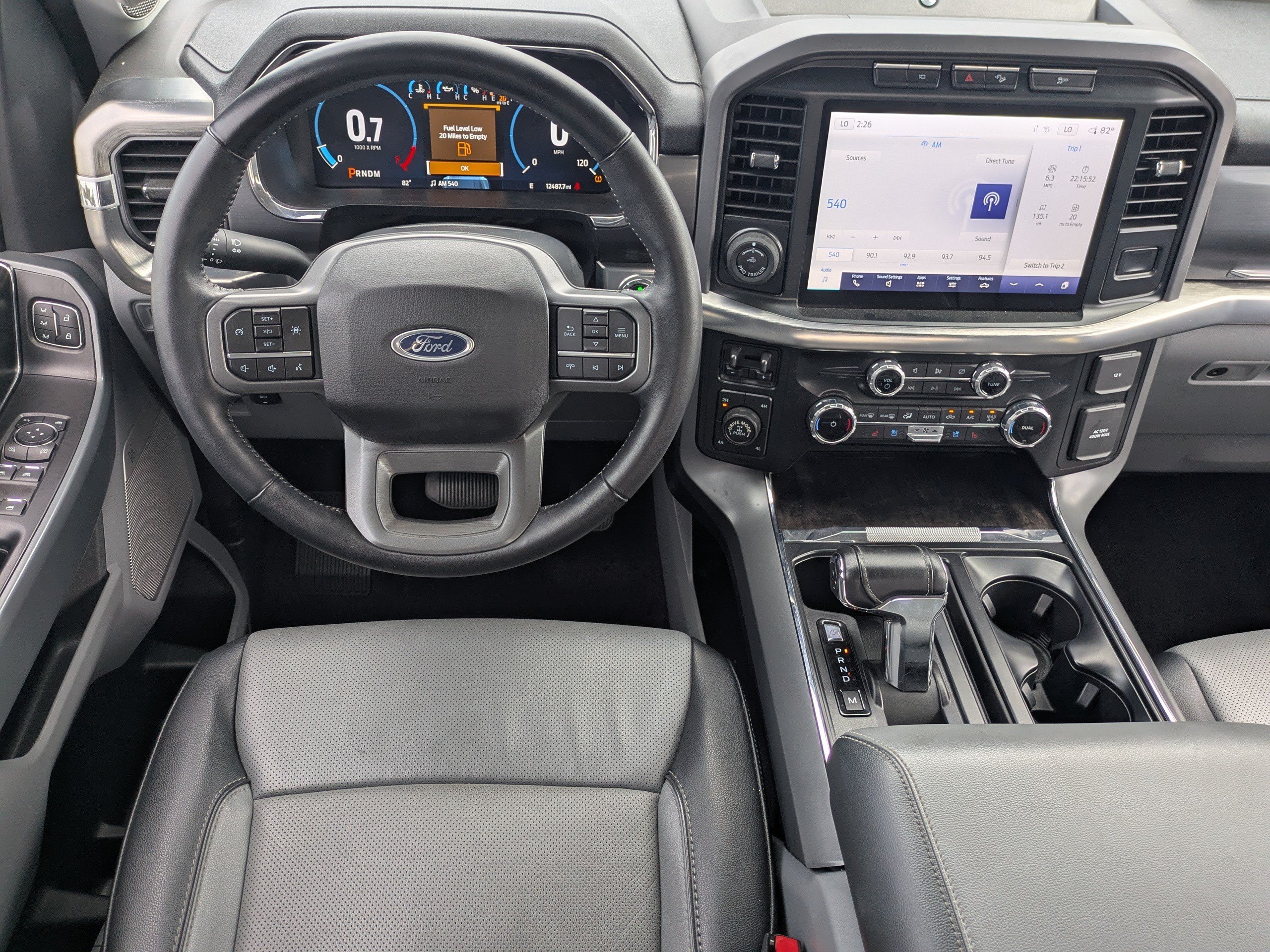 Used 2022 Agate Black Metallic Ford LARIAT image 16