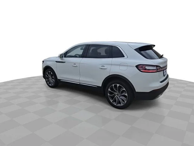 Used 2023 White Lincoln Reserve image 6