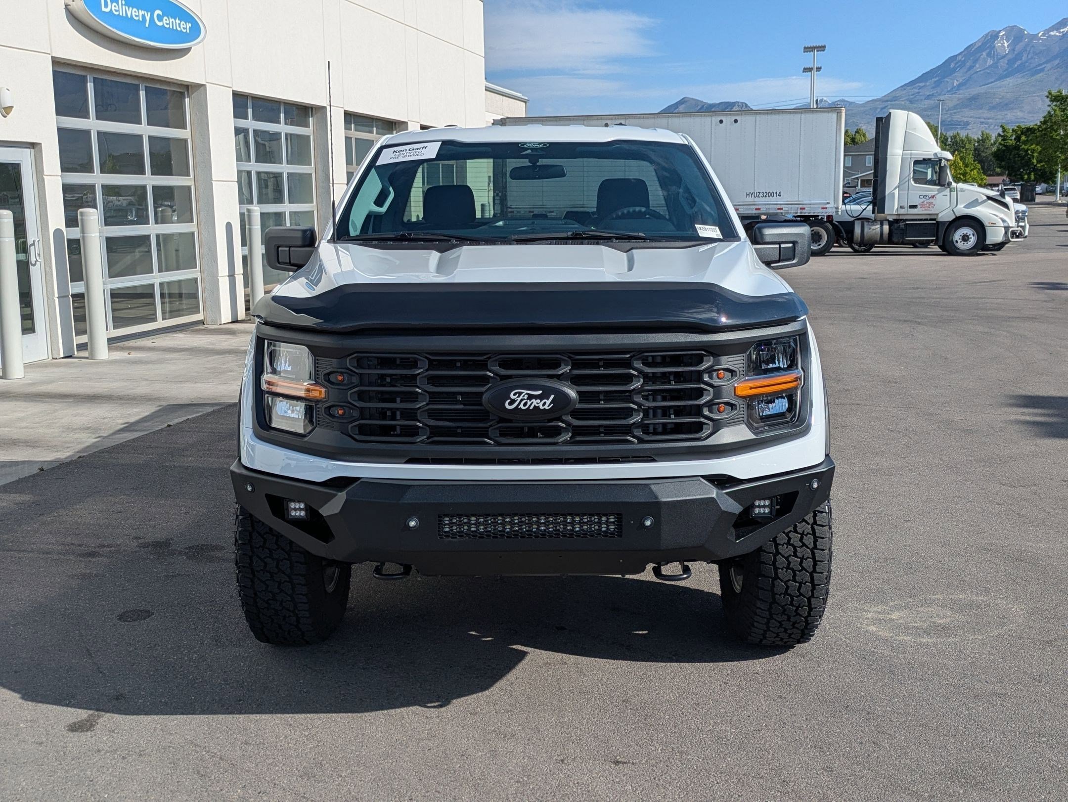 Used 2025 Oxford White Ford XL image 10