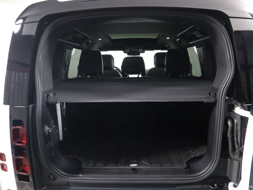 2025 Land Rover Defender S - Photo 30