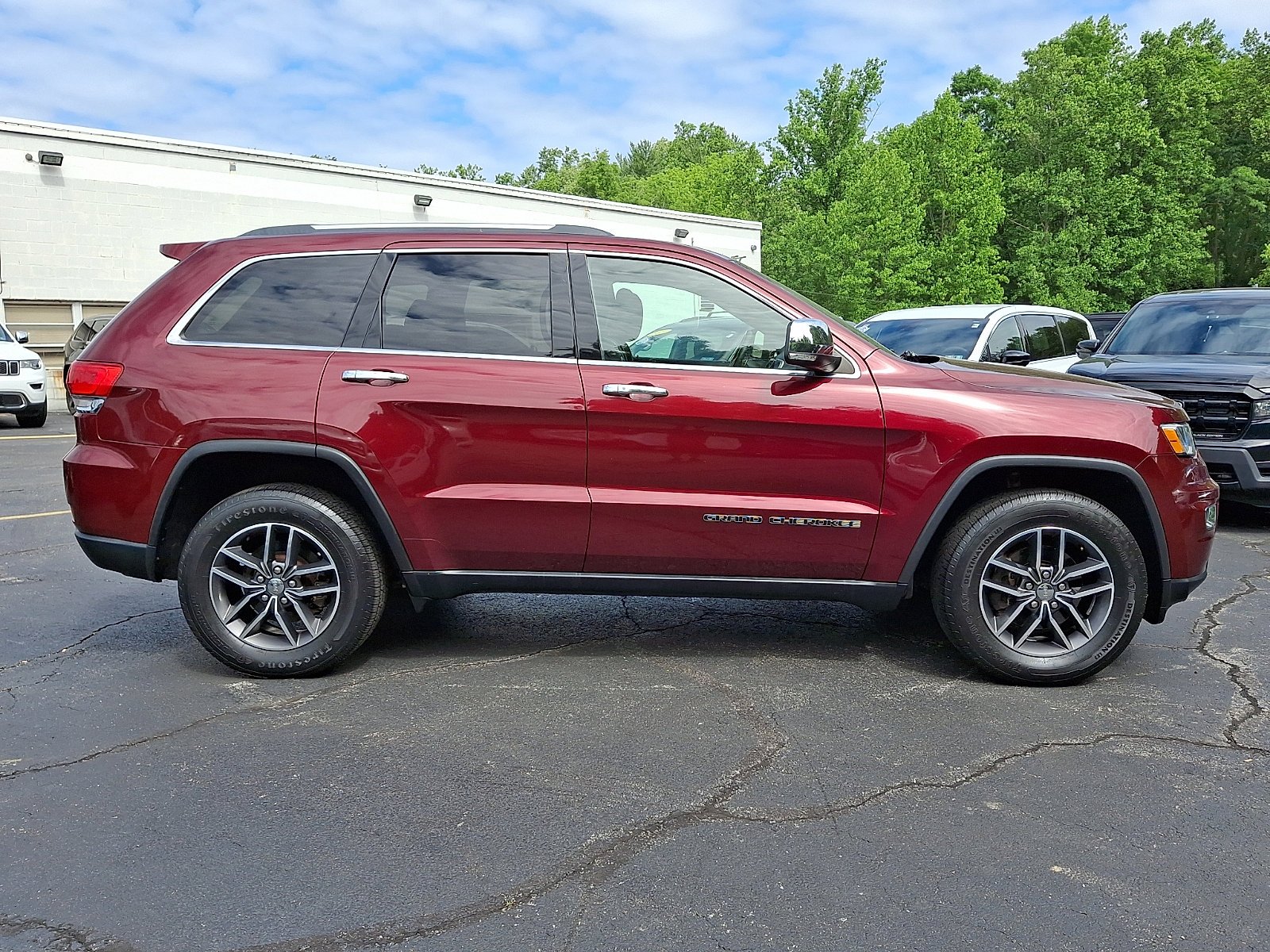 Certified Used 2017 Velvet Red Pearlcoat Jeep Limited image 7