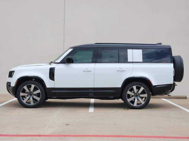 New 2026 Fuji White Land Rover V8 image 4