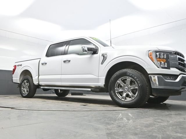 Used 2023 White Ford Lariat image 25