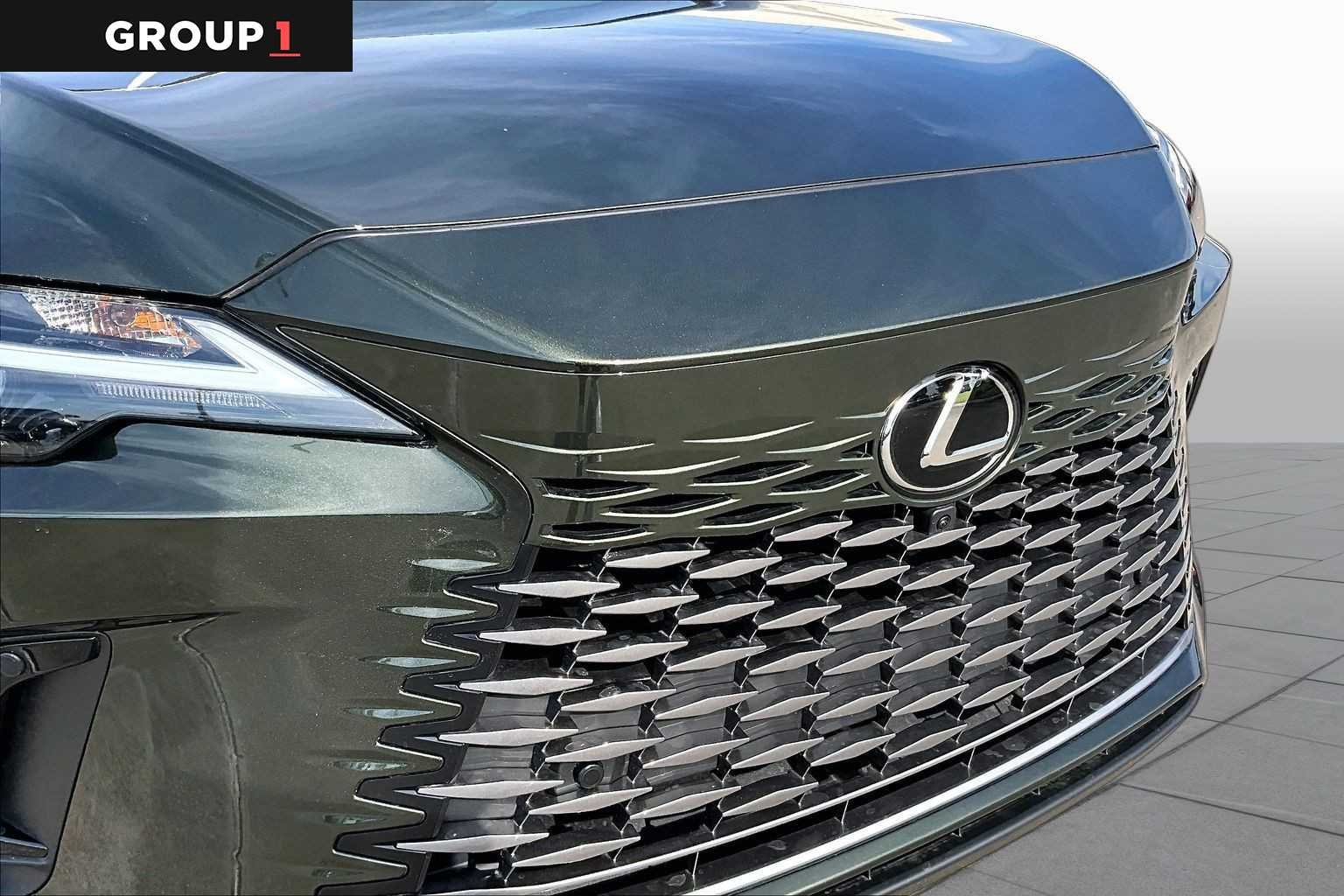 Used 2026 Nori Green Pearl Lexus Premium+ image 27