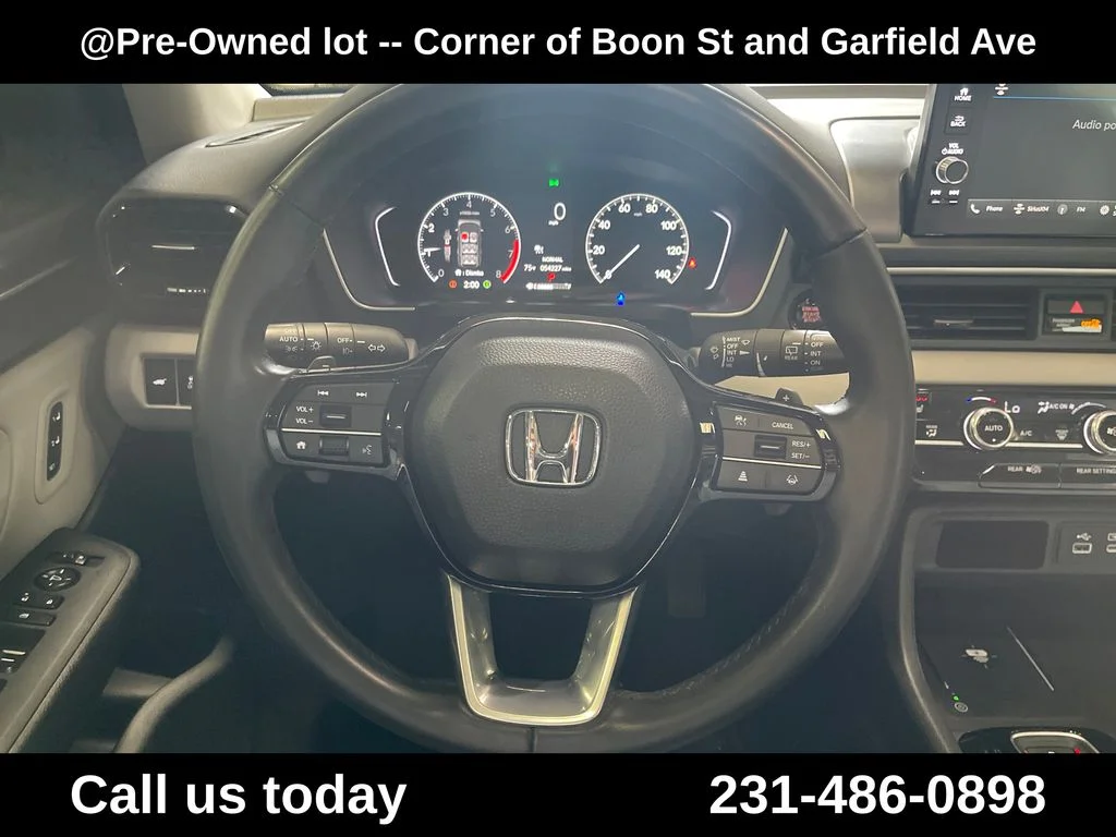 Used 2023  Honda Touring image 19
