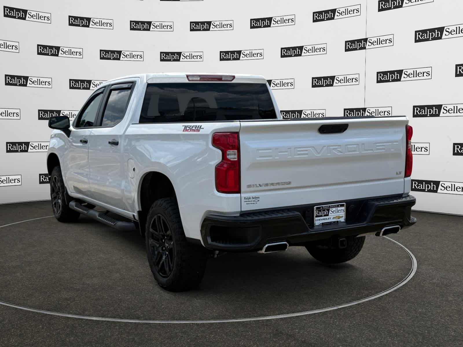 Used 2023 Iridescent Pearl Tricoat Chevrolet LT Trail Boss image 4