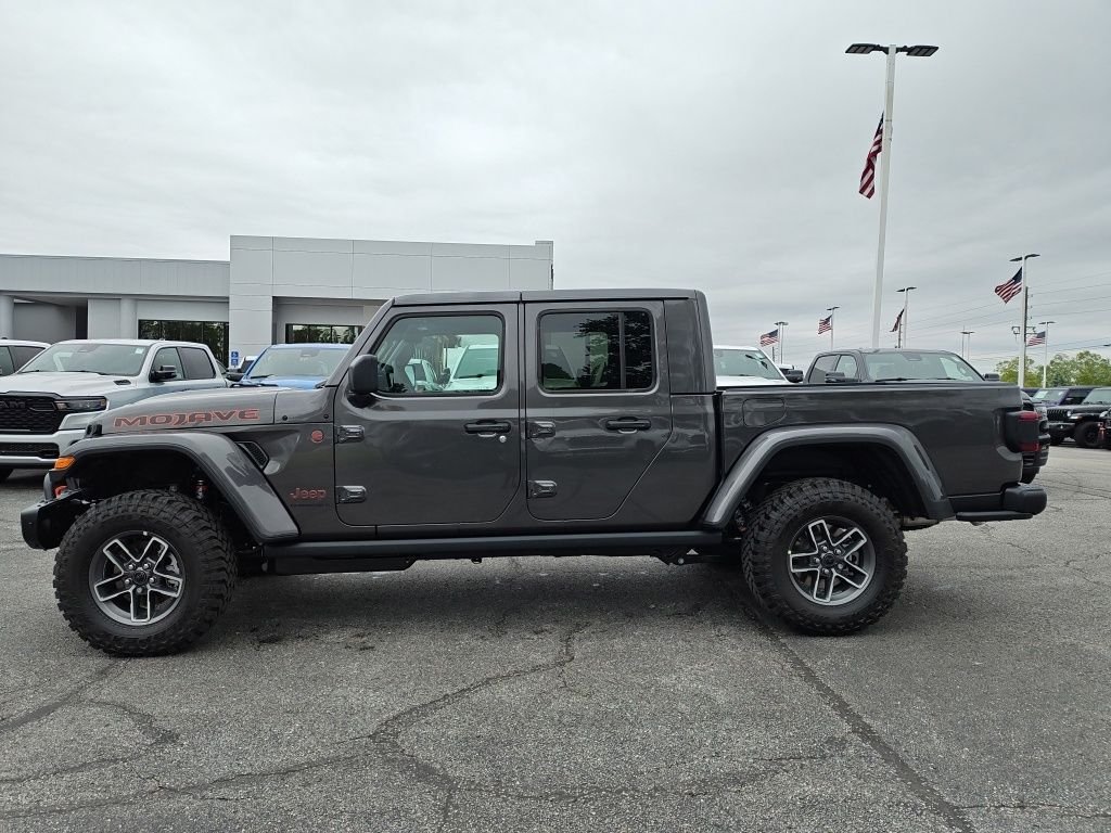 New 2026 Granite Crystal Metallic Clear-Coat Exterior Paint Jeep Mojave X image 2