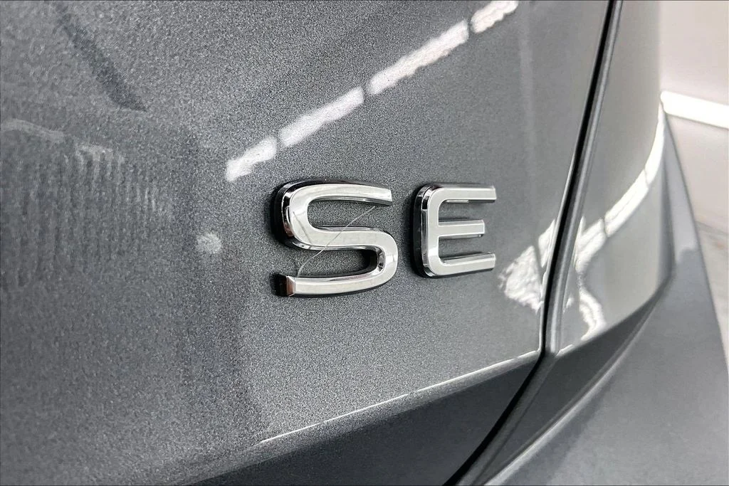 Certified Used 2024 Platinum Gray Metallic Volkswagen 1.5T SE image 8