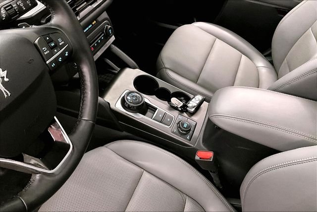Used 2025 Desert Sand Ford Badlands image 18