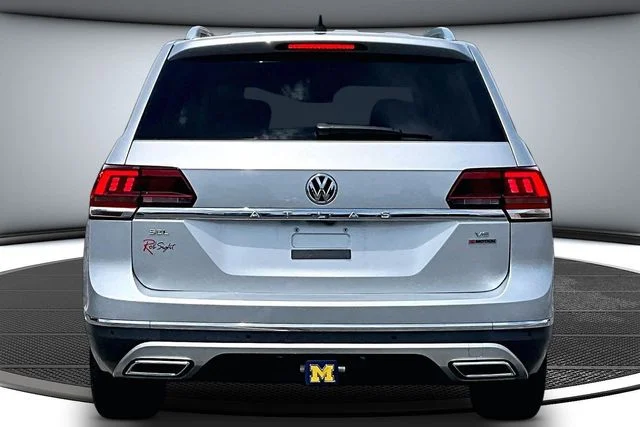 Used 2019 Reflex Silver Metallic Volkswagen SEL image 5