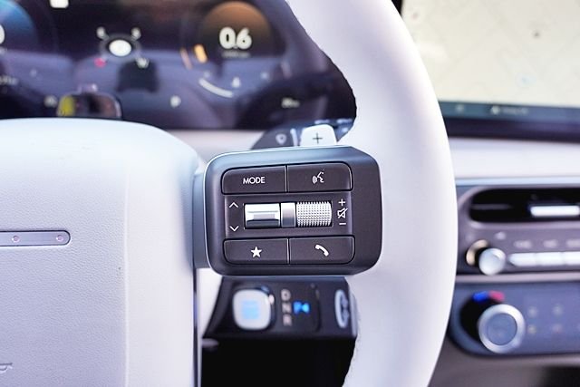 New 2026 White Hyundai SEL Premium image 40