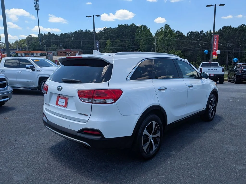Used 2017 Snow White Pearl Kia EX image 5