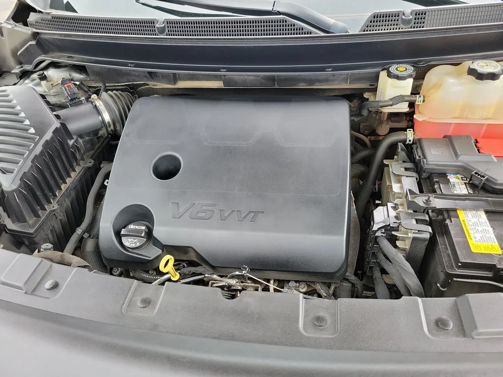 Used 2018 Gray Buick Essence image 29