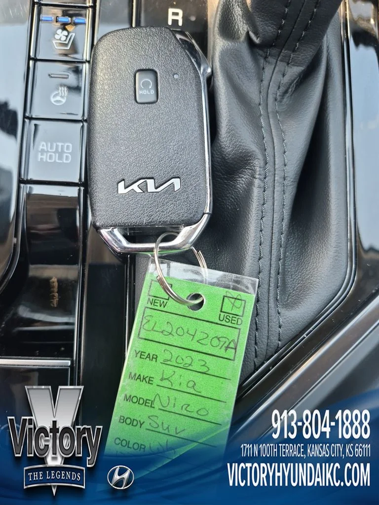 Used 2023 White Kia SX Touring image 29
