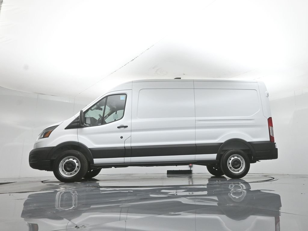 New 2026 Oxford White Ford Base image 7