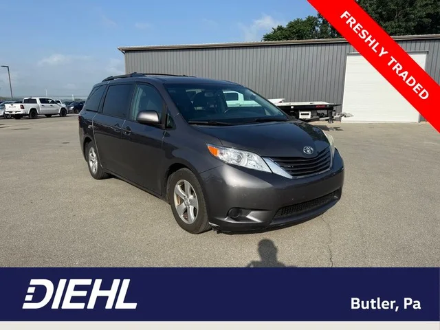 2016 Toyota Sienna LE