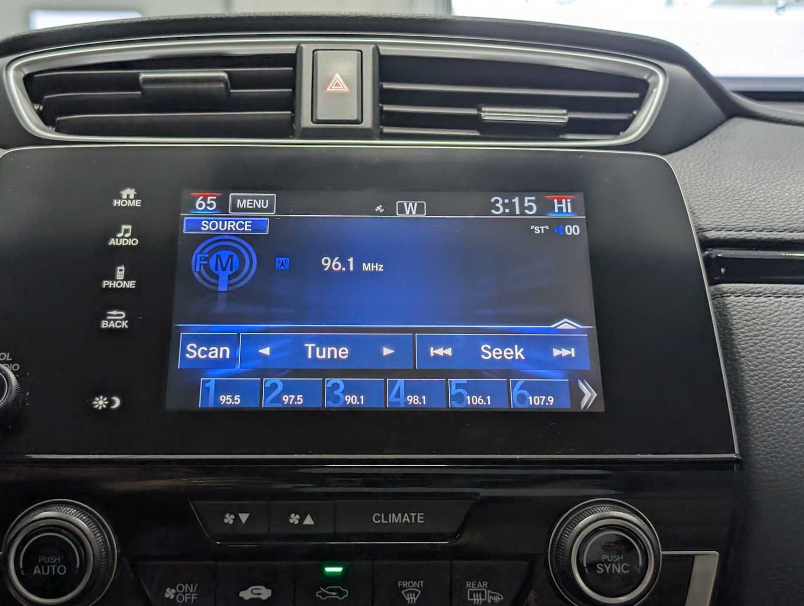 Used 2019 Platinum White Pearl Honda EX image 24