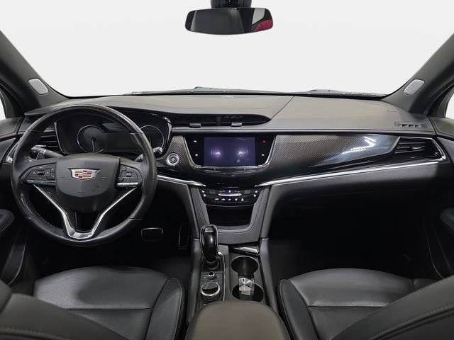 Used 2020 White Cadillac Sport image 10