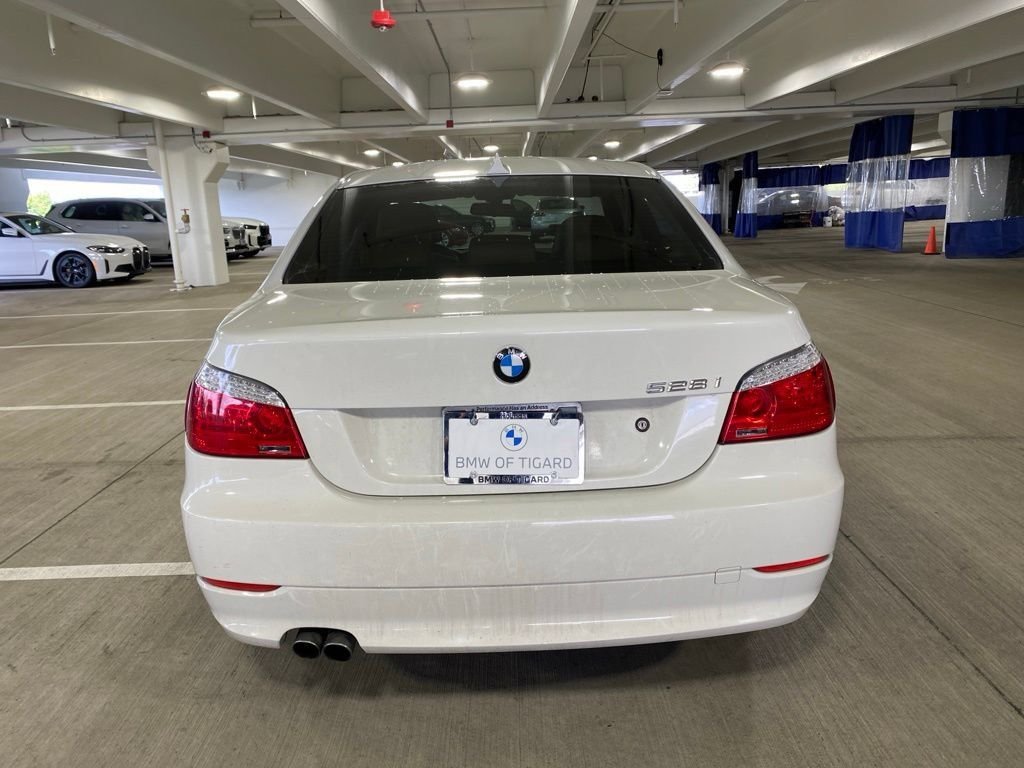 Used 2010 Alpine White BMW 528i image 4