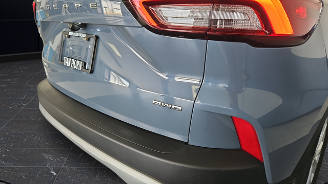 Used 2024 Vapor Blue Ford Active image 39