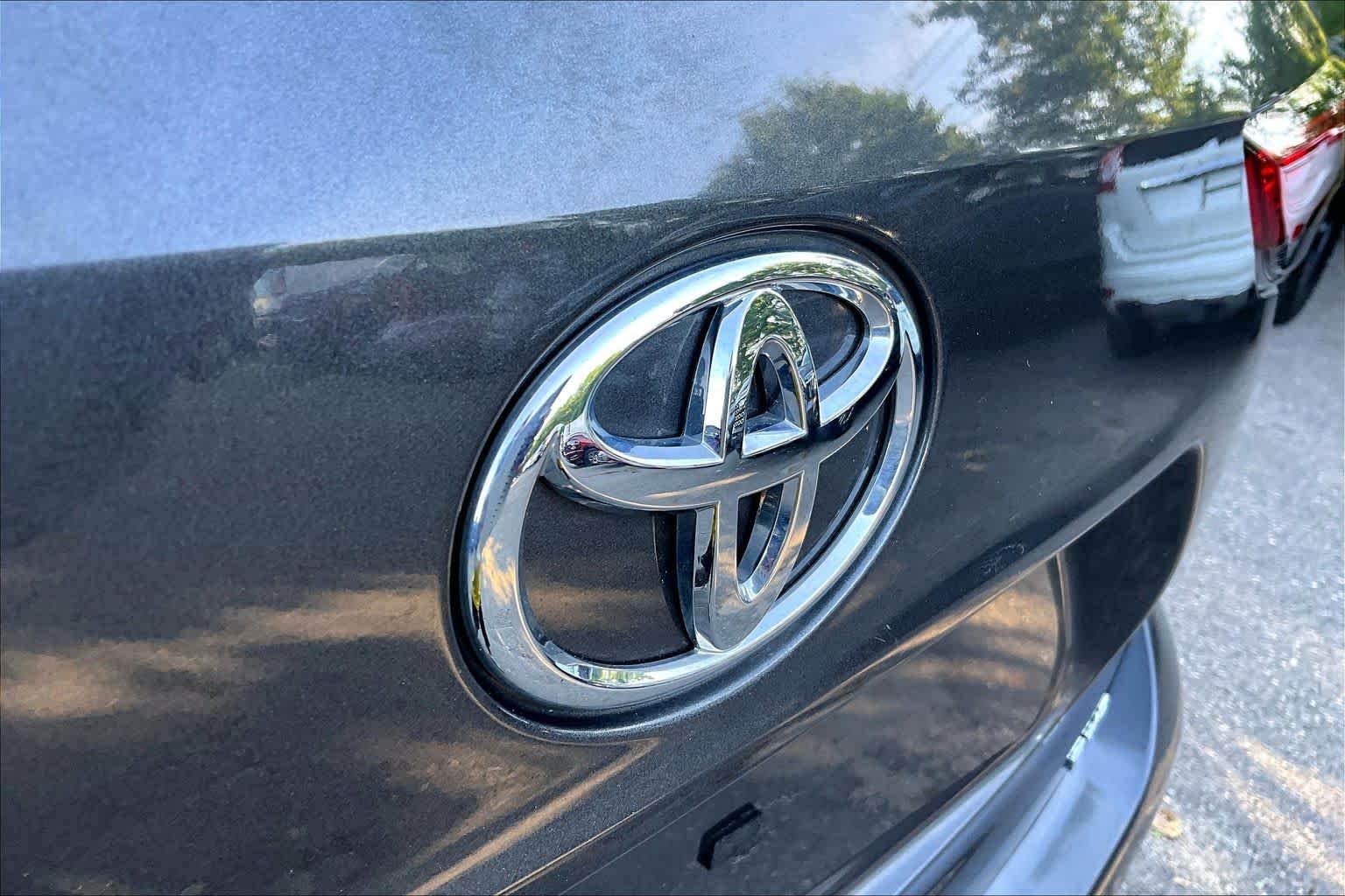 Used 2023 Magnetic Gray Metallic Toyota L image 29