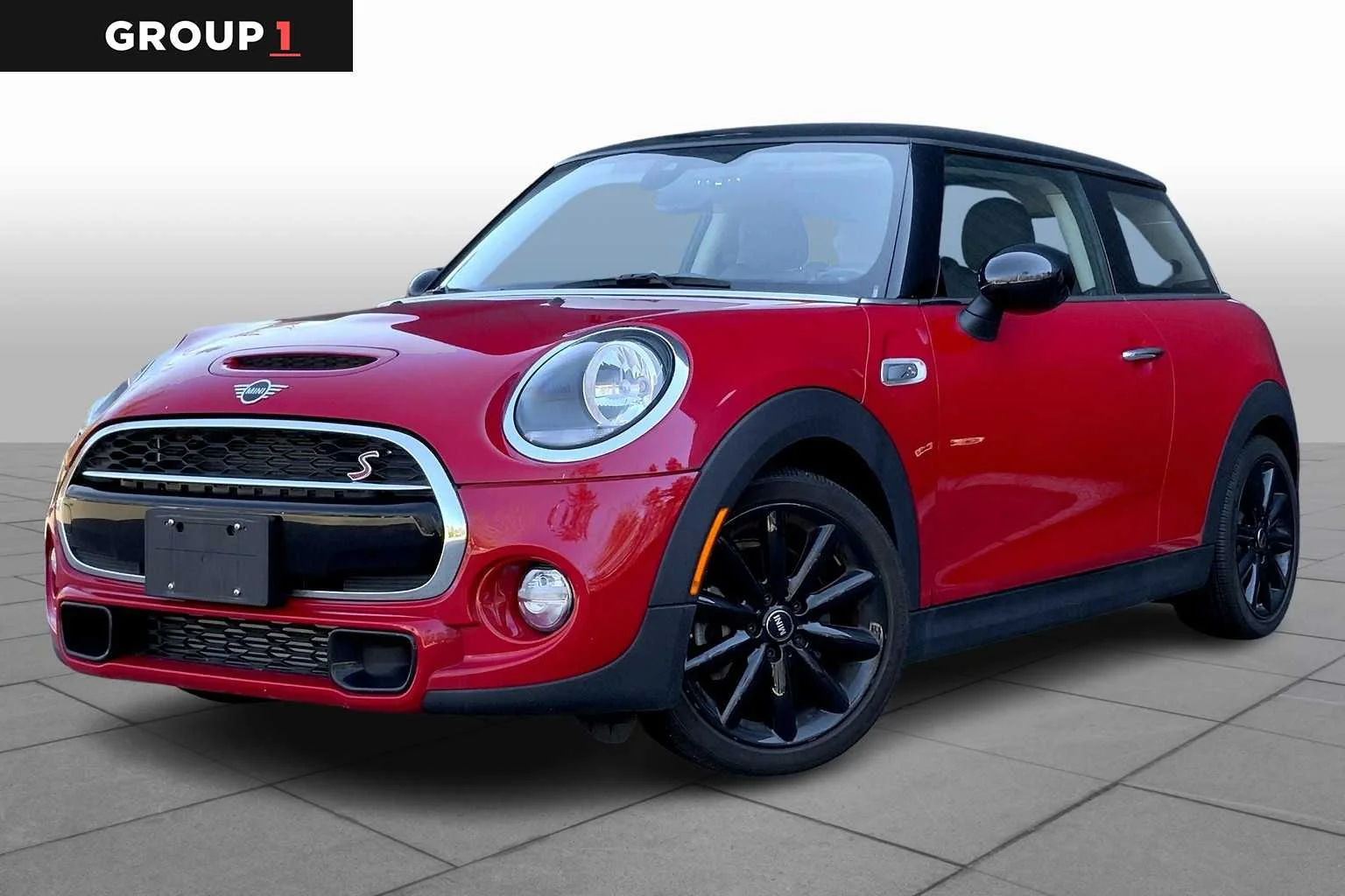 2019 MINI Hardtop Cooper S Signature's photo