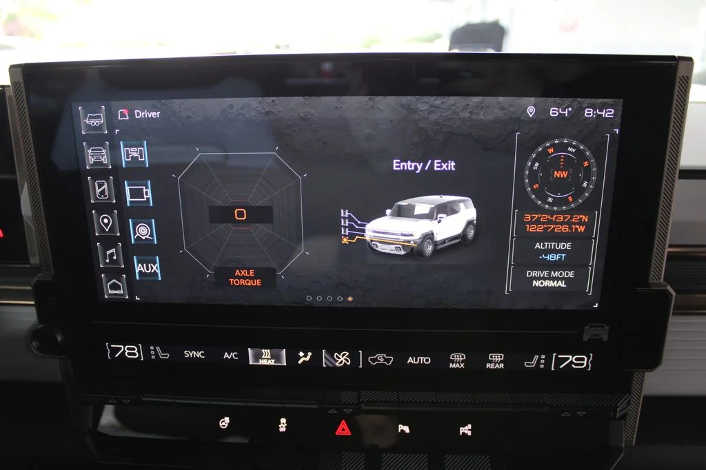 Used 2025 Black GMC 2X image 23