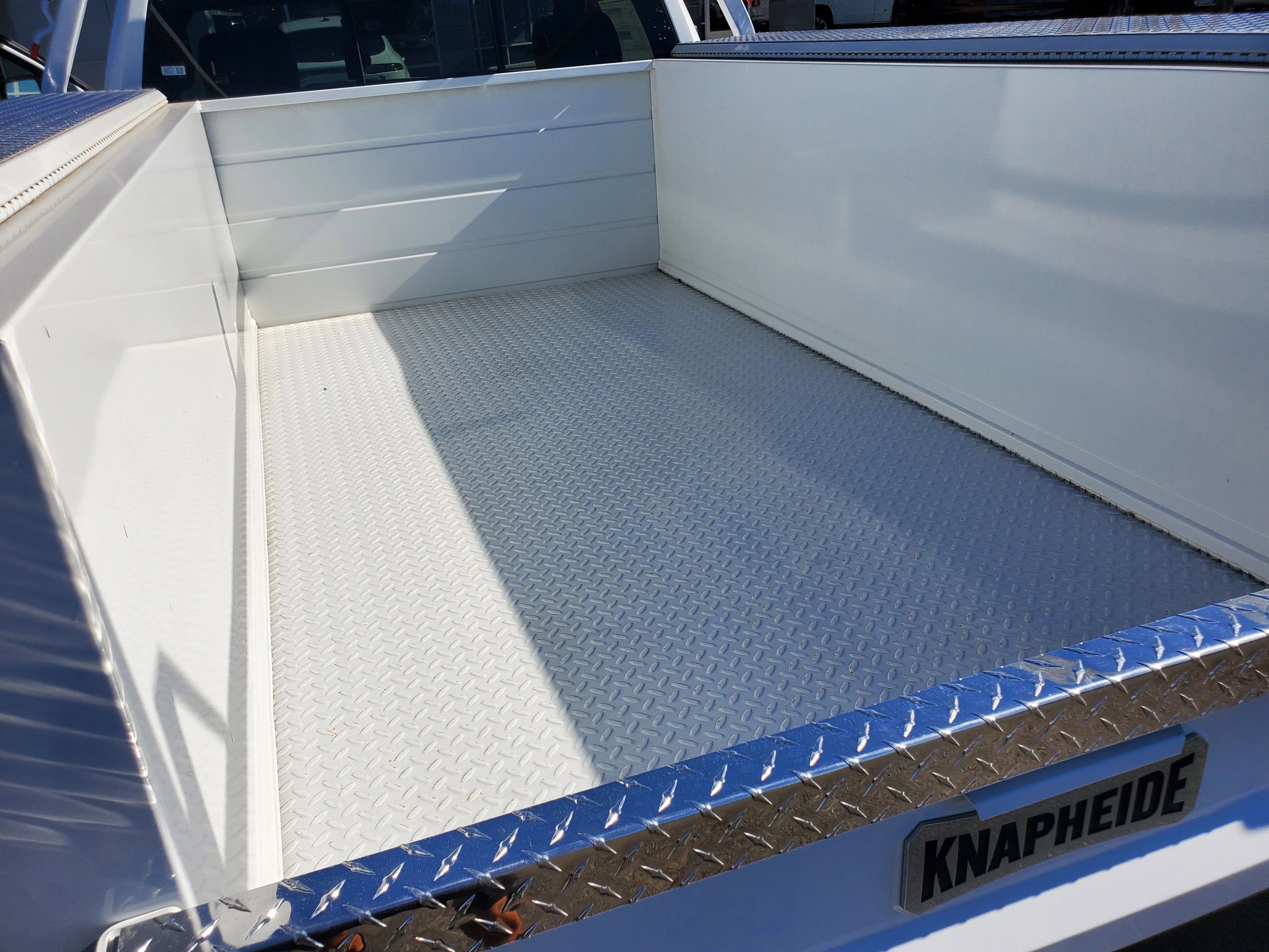 New 2026 Bright White Clear-Coat Exterior Paint RAM Tradesman image 24