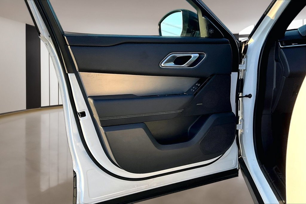 2023 Land Rover Range Rover Velar S - Photo 18