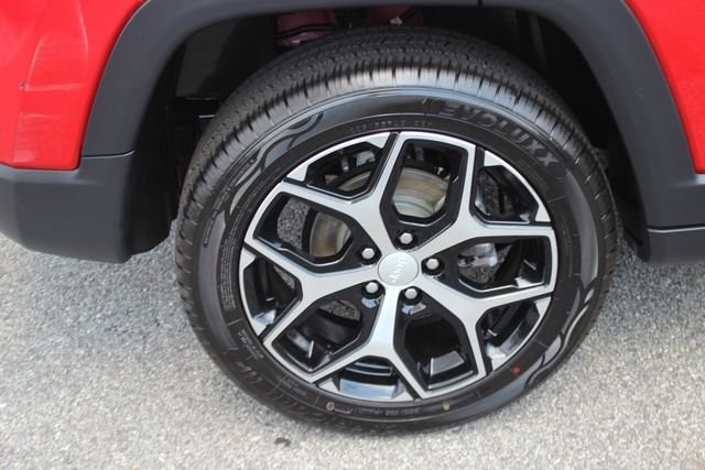 Used 2024 Red Jeep Latitude image 35