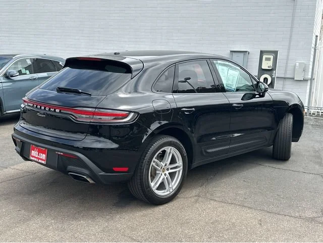 2023 Porsche Macan T - Photo 12