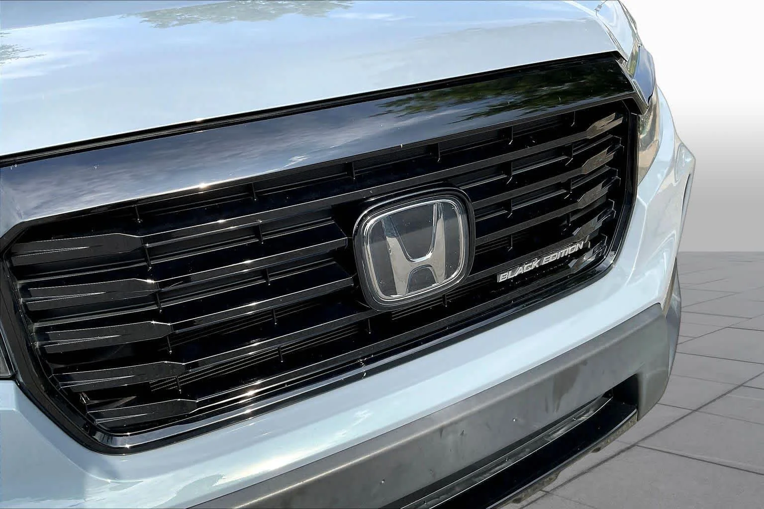 Used 2022 Sonic Gray Pearl Honda Black Edition image 30